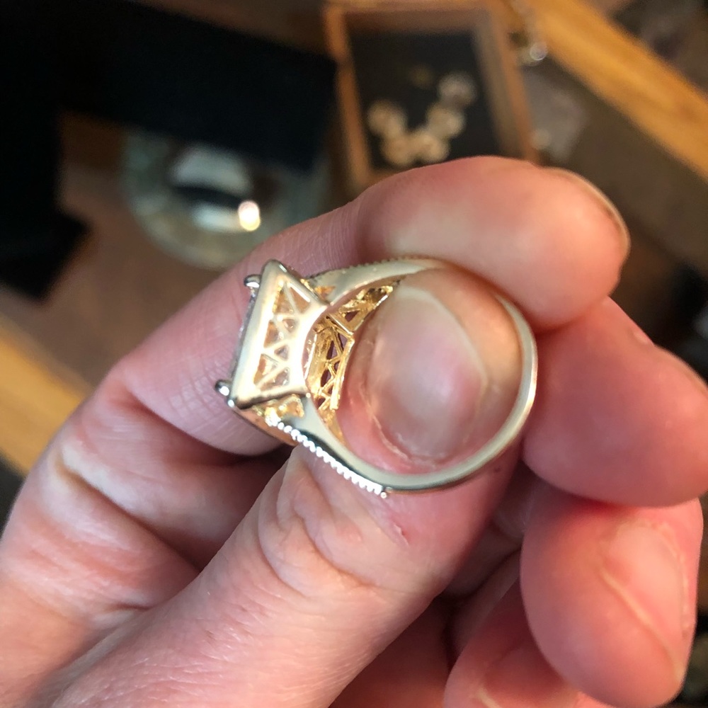Costume ring - Picture 2 of 7